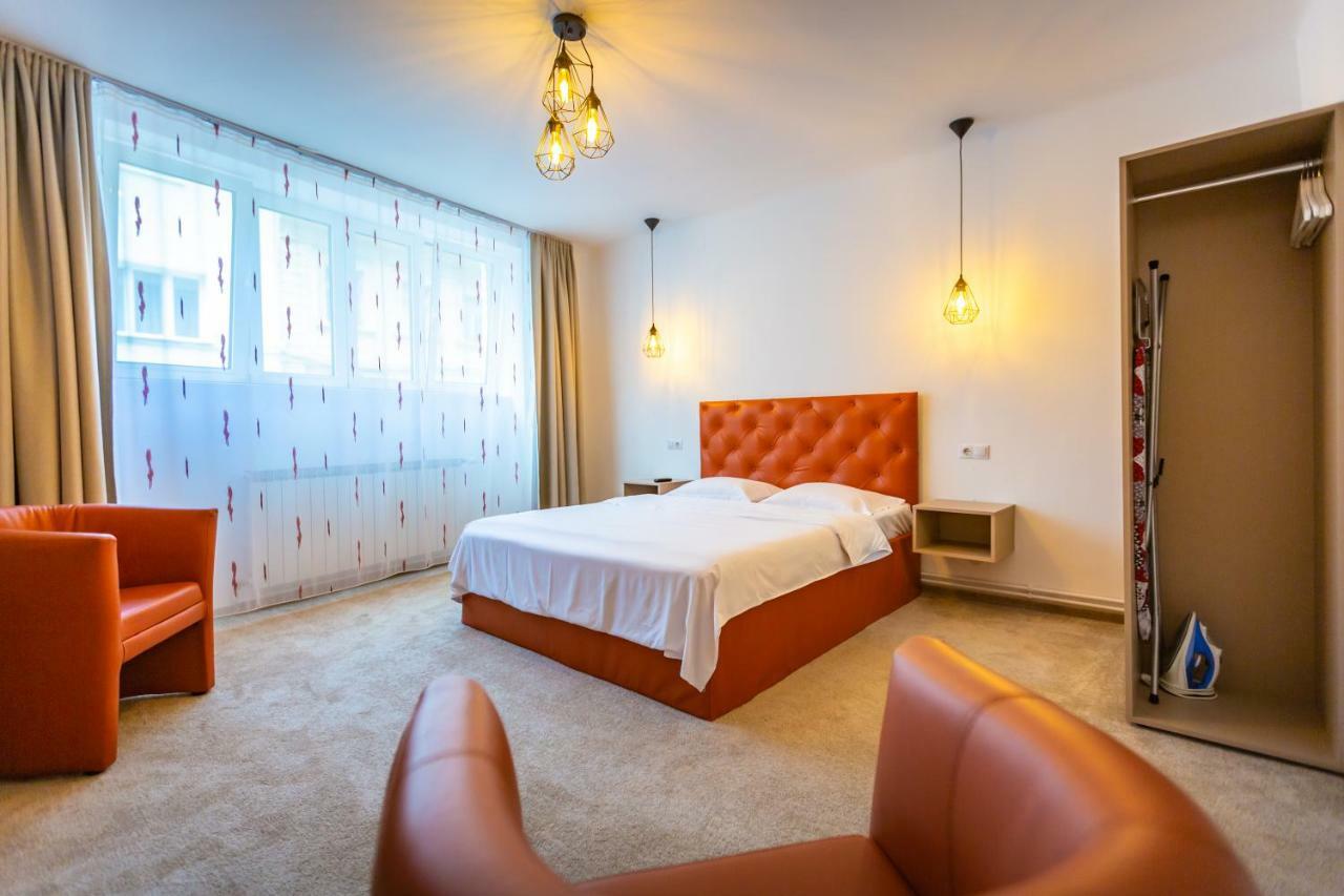 Central Apartment Braşov Dış mekan fotoğraf
