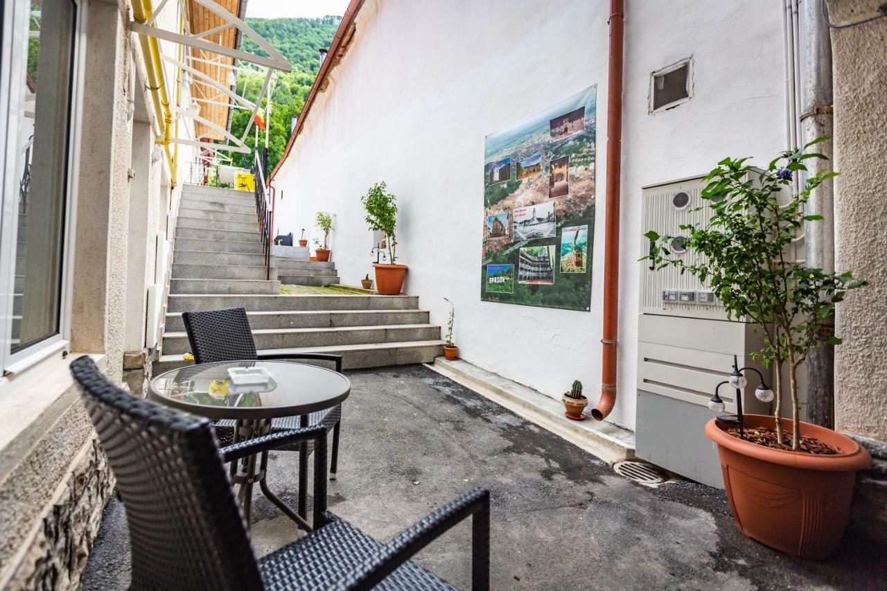Central Apartment Braşov Dış mekan fotoğraf